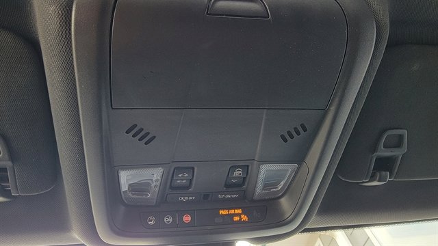 Used 2022 Chevrolet Equinox RS w/ RS Leather Package image 39