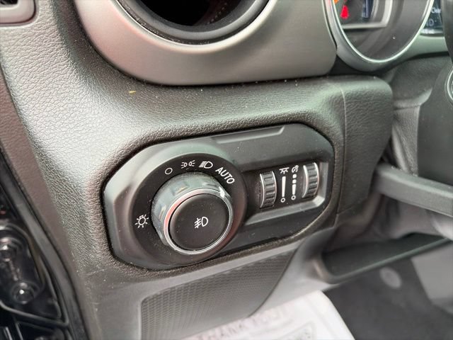 Used 2021 Jeep Wrangler Unlimited Sport AWD/4WD image 10