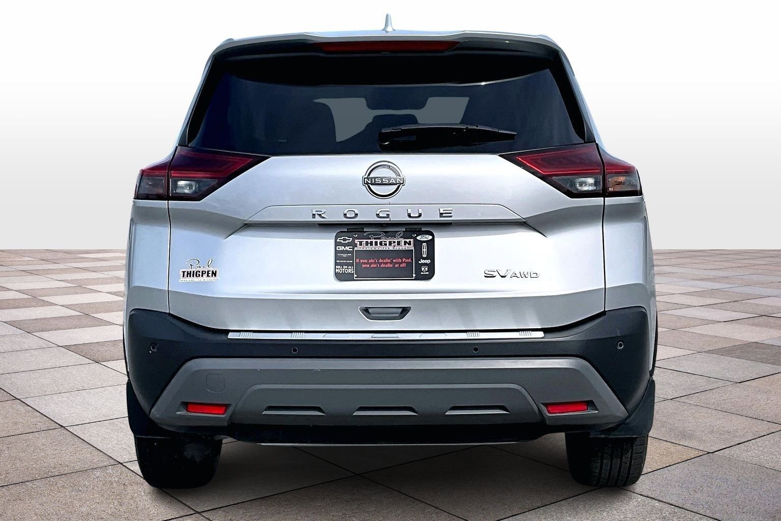 Used 2023 Nissan Rogue SV image 4