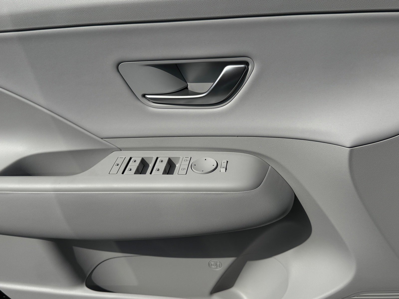 New 2026 Hyundai Kona SEL Premium image 16