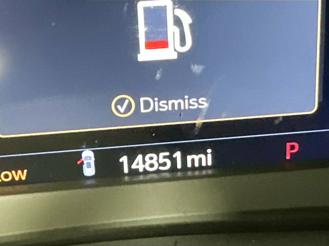 Used 2024 Cadillac XT6 Sport w/ Technology Package AWD/4WD image 17