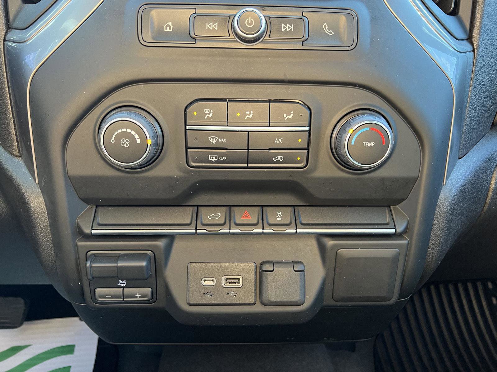 Used 2023 Chevrolet Silverado 2500 Custom w/ Custom Value Package image 30