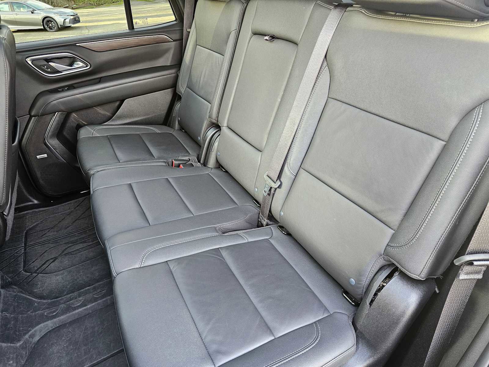 Used 2024 Chevrolet Tahoe Z71 w/ Luxury Package image 17