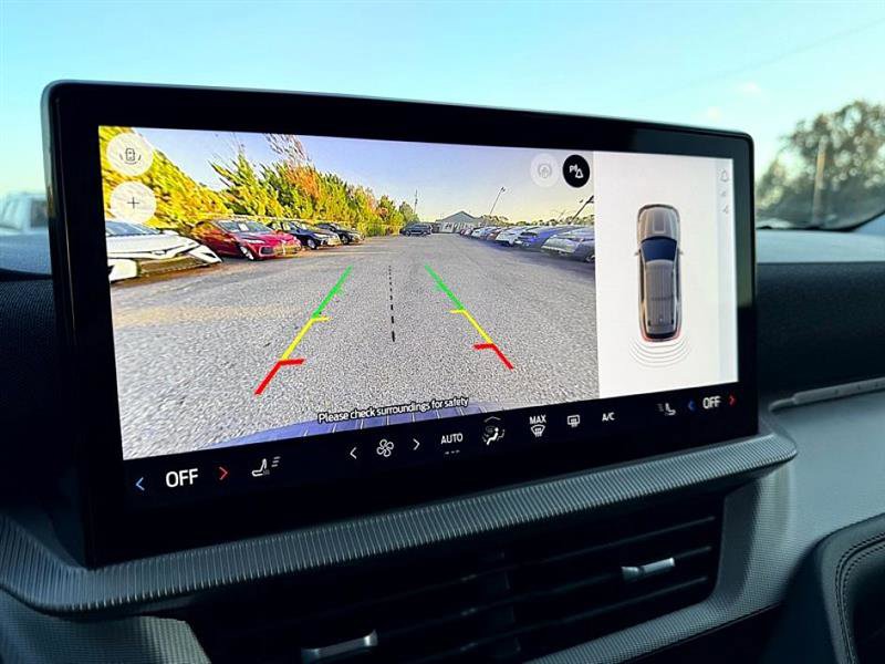 Used 2025 Ford Explorer Active image 46