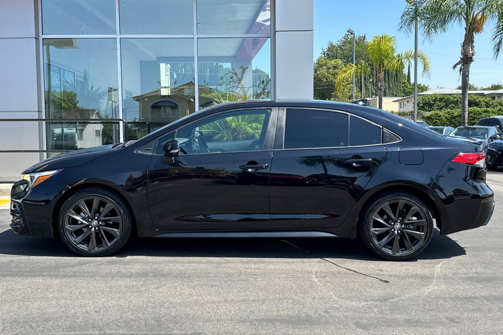 Certified 2023 Toyota Corolla SE w/ SE Premium Package image 9