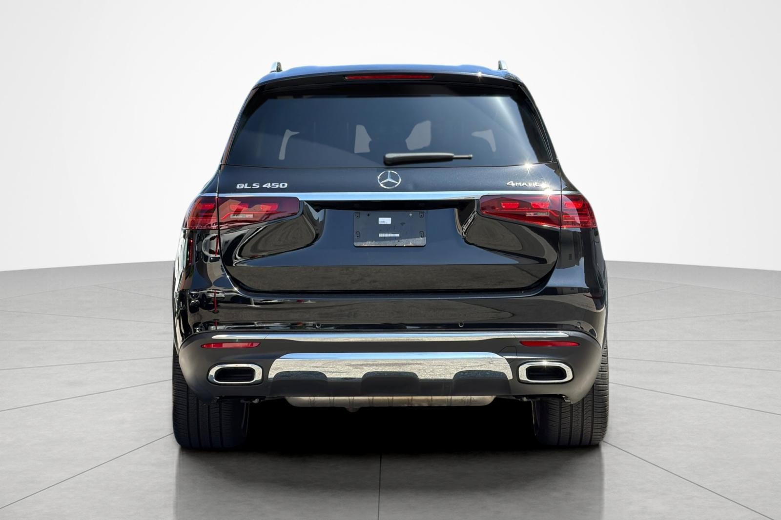 Used 2026 Mercedes-Benz GLS 450 4MATIC image 4