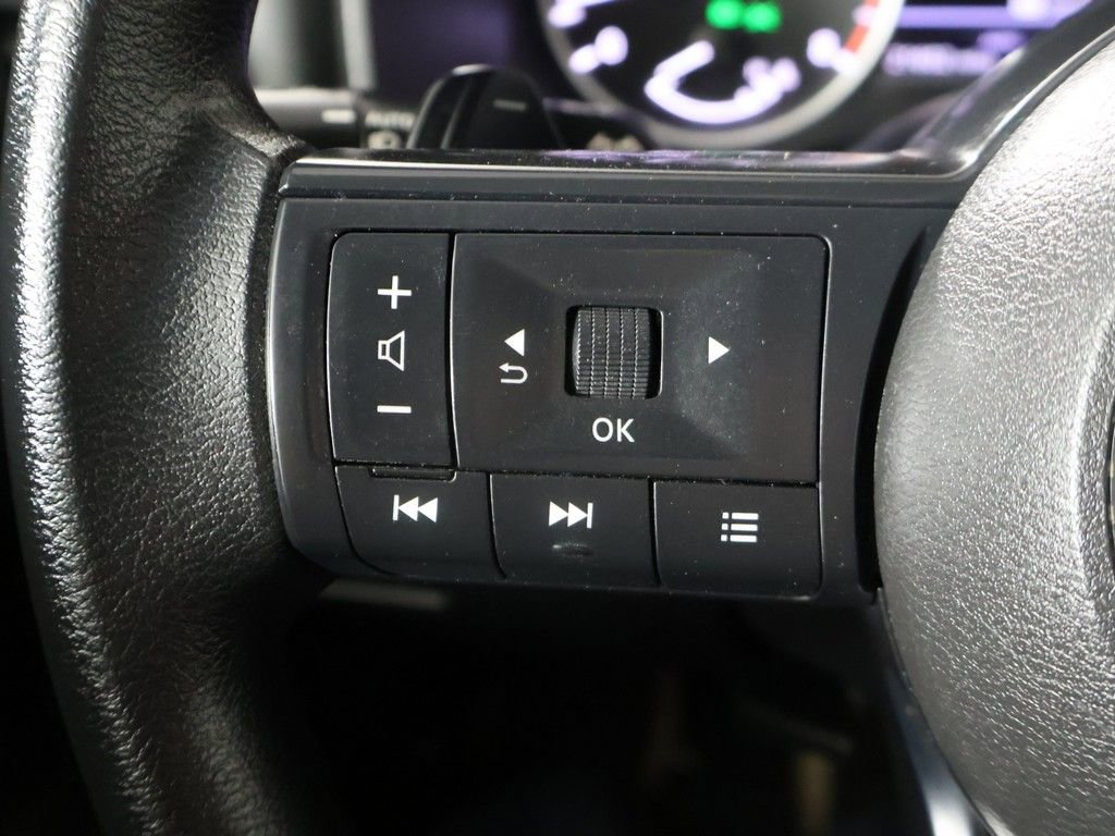 Used 2023 Nissan Rogue S AWD/4WD image 36