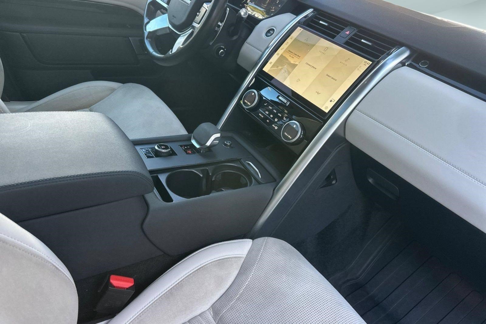 Used 2022 Land Rover Discovery S AWD/4WD image 35