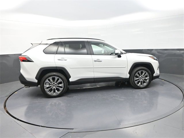 Used 2025 Toyota RAV4 Limited image 8