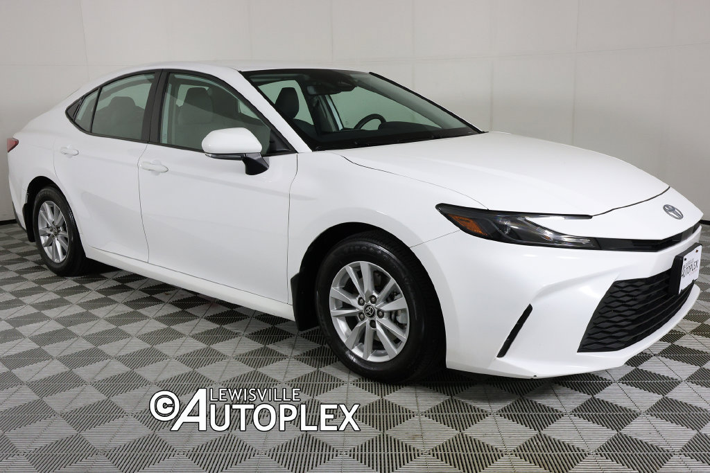 Used 2026 Toyota Camry LE w/ Convenience Package FWD image 3