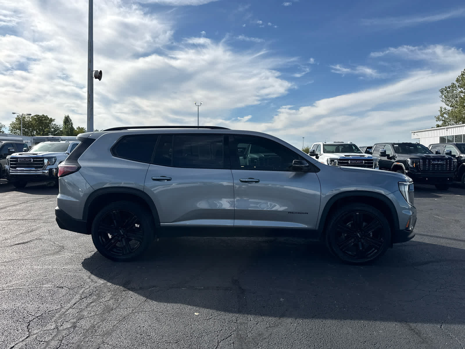 Certified 2025 GMC Acadia Elevation w/ Elevation Premium Package FWD image 6