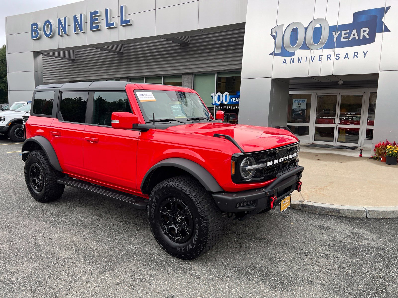 Certified 2023 Ford Bronco Outer Banks w/ Sasquatch Package