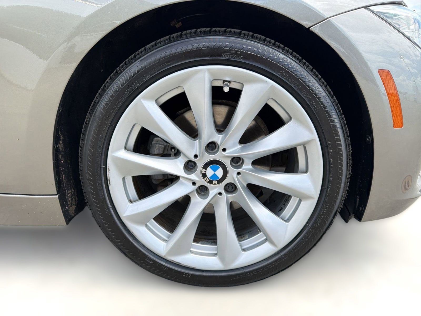 Used 2017 BMW 320i Sedan RWD image 12