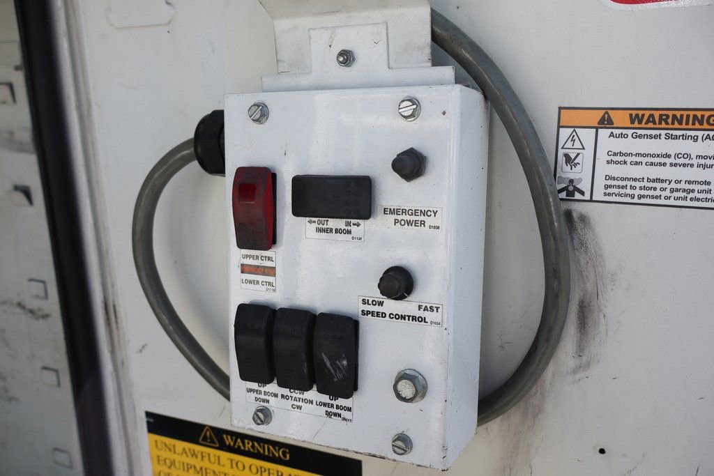 Used 2012 Ford F550 2WD Regular Cab Super Duty w/ PWR Equipment Group image 16