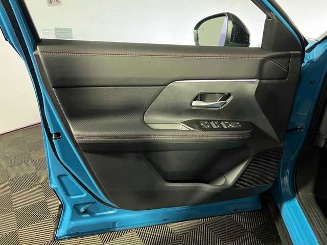 New 2026 Nissan Kicks SR w/ SR Premium Package image 15