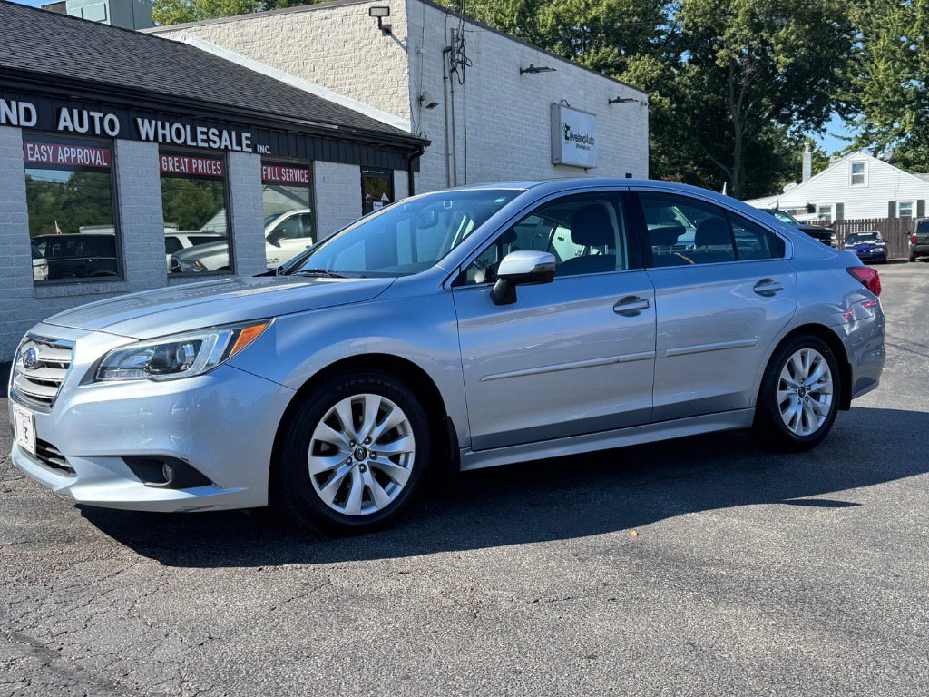 Used 2016 Subaru Legacy 2.5i Premium AWD/4WD image 1