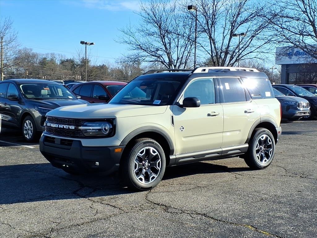 New 2025 Ford Bronco Sport Outer Banks image 1