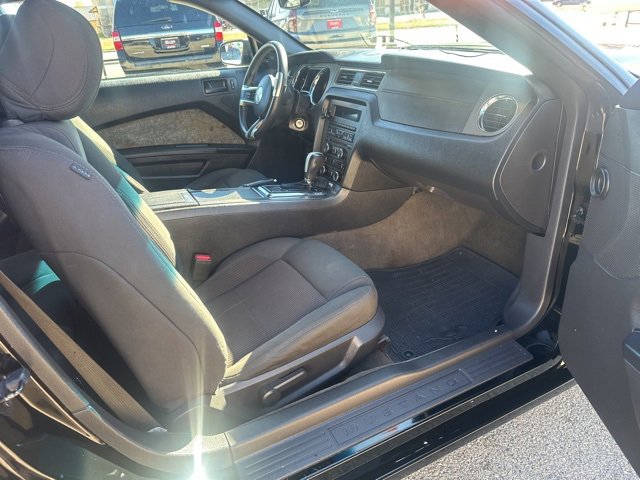 Used 2014 Ford Mustang Convertible w/ Equipment Group 102A image 7