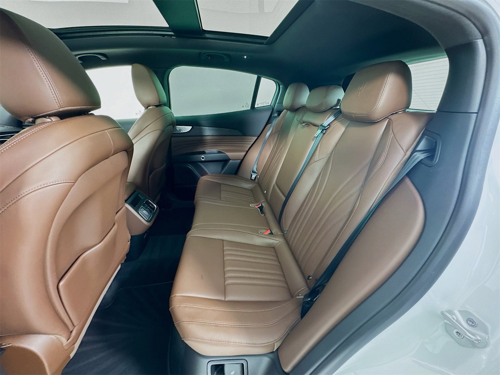 New 2025 Maserati Grecale GT image 25