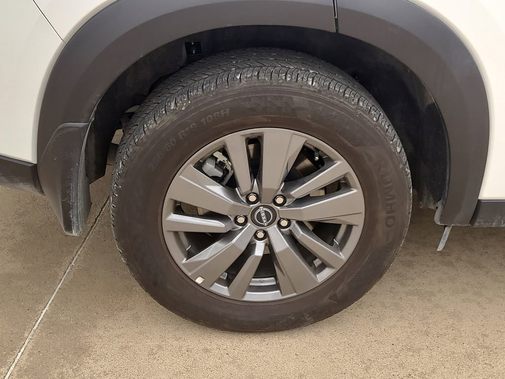 Certified 2025 Nissan Pathfinder SV image 6