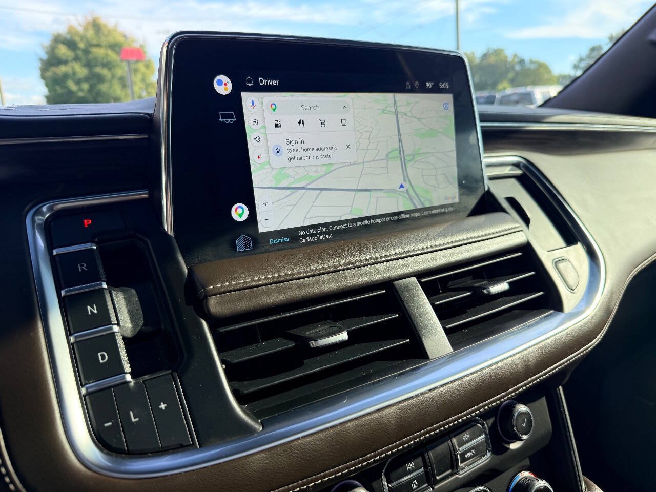 Used 2022 Chevrolet Tahoe Z71 w/ Z71 Off-Road Package AWD/4WD image 28