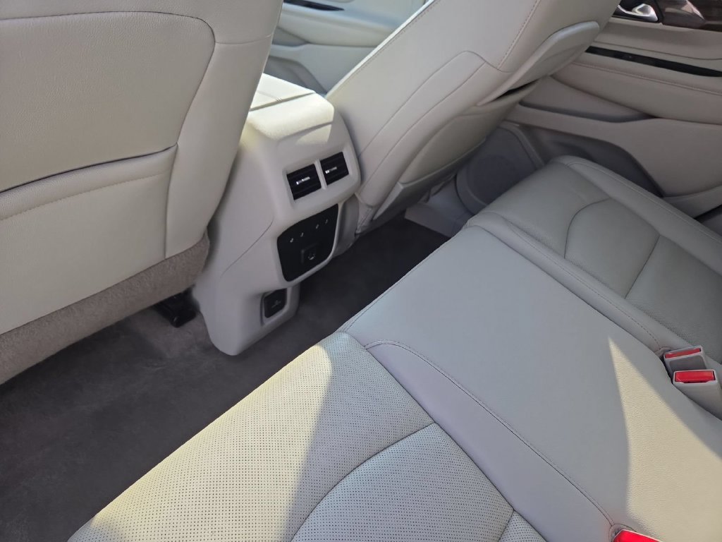 Used 2020 GMC Terrain Denali w/ Denali Premium Package AWD/4WD image 28