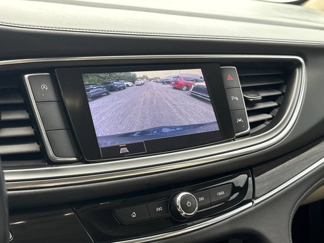 Used 2023 Buick Enclave Essence FWD image 21