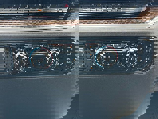 New 2026 GMC Sierra 1500 SLE w/ Preferred Package image 33