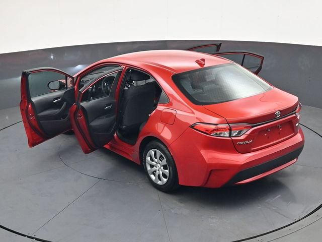Used 2021 Toyota Corolla LE FWD image 39