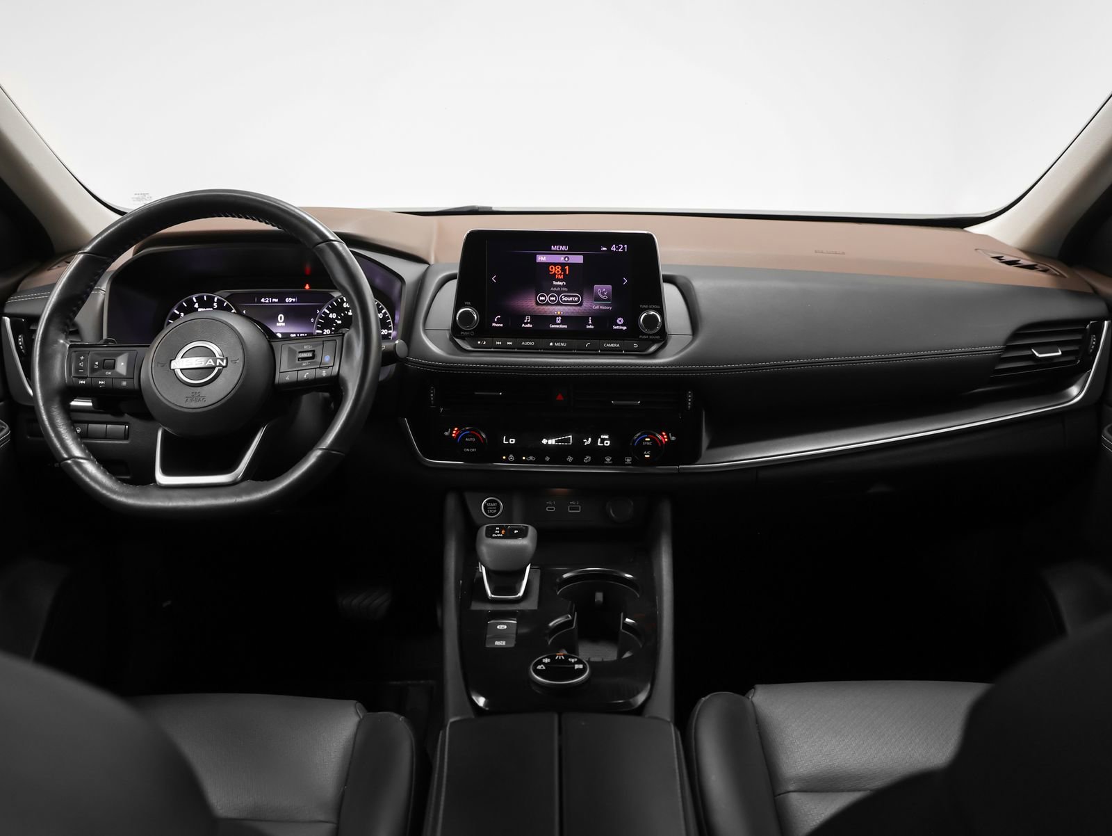 Used 2022 Nissan Rogue SV w/ SV Premium Package image 29