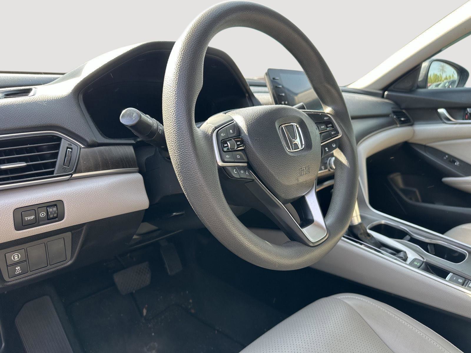 Used 2019 Honda Accord EX image 11