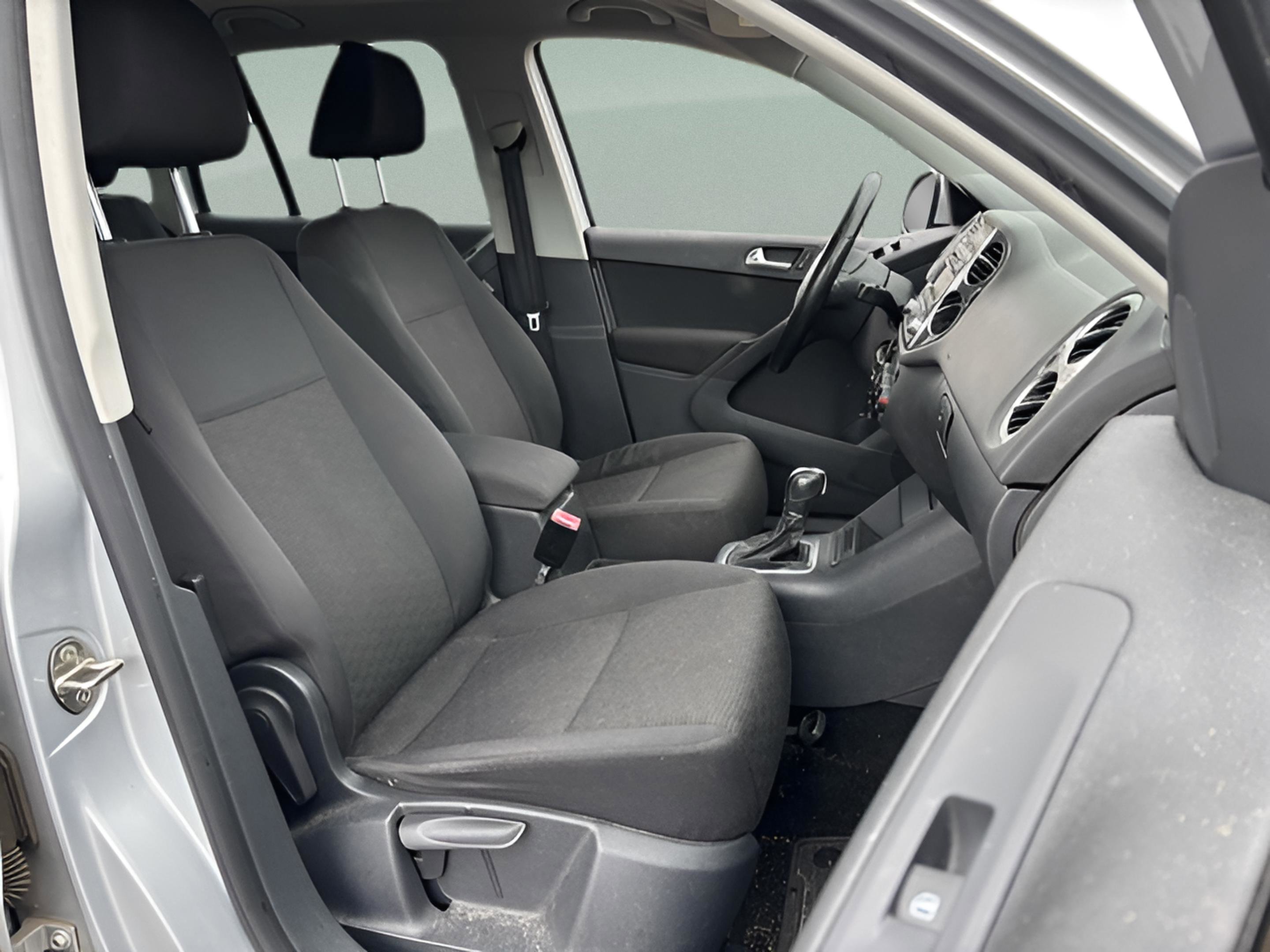 Used 2013 Volkswagen Tiguan S image 15