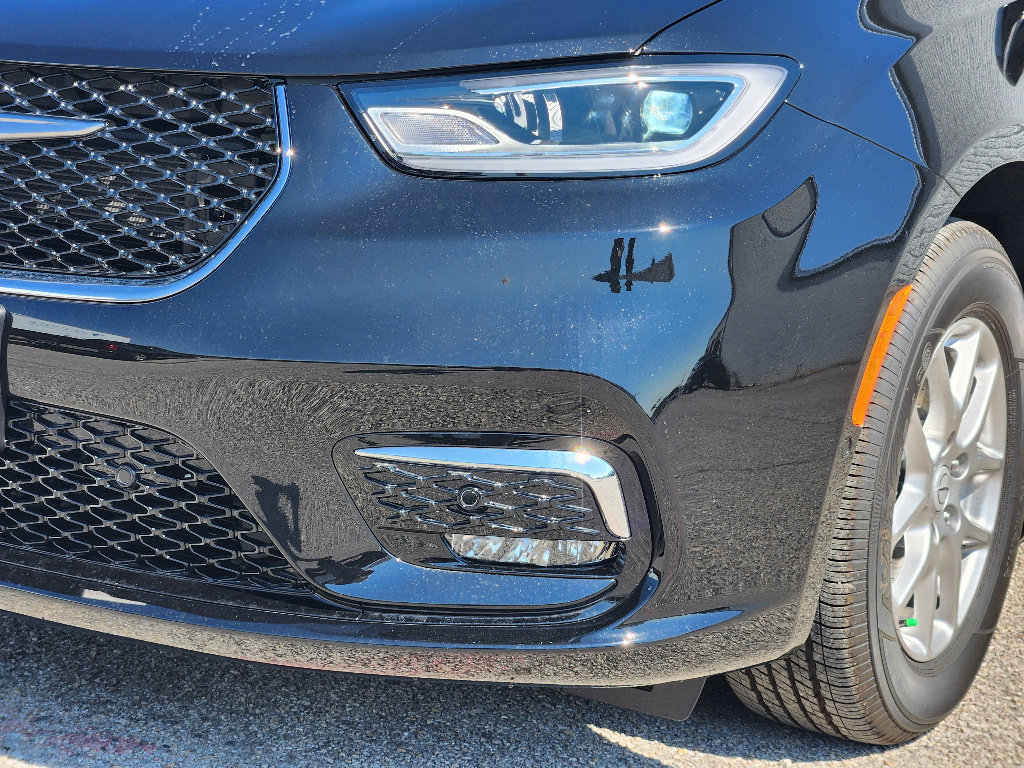 New 2025 Chrysler Pacifica Select image 6