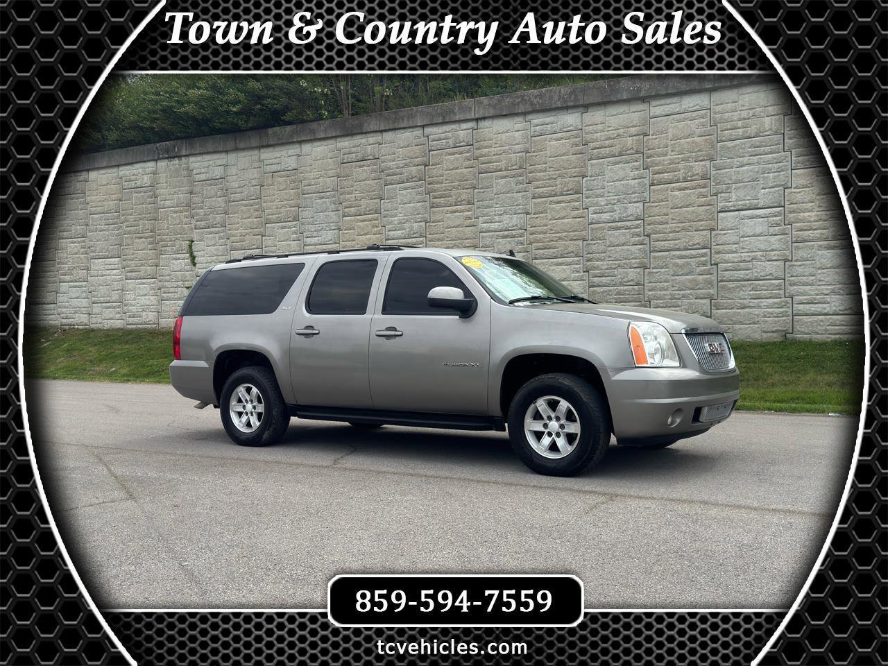 Used 2007 GMC Yukon XL SLT w/ SLT Preferred Equipment Group RWD image 1