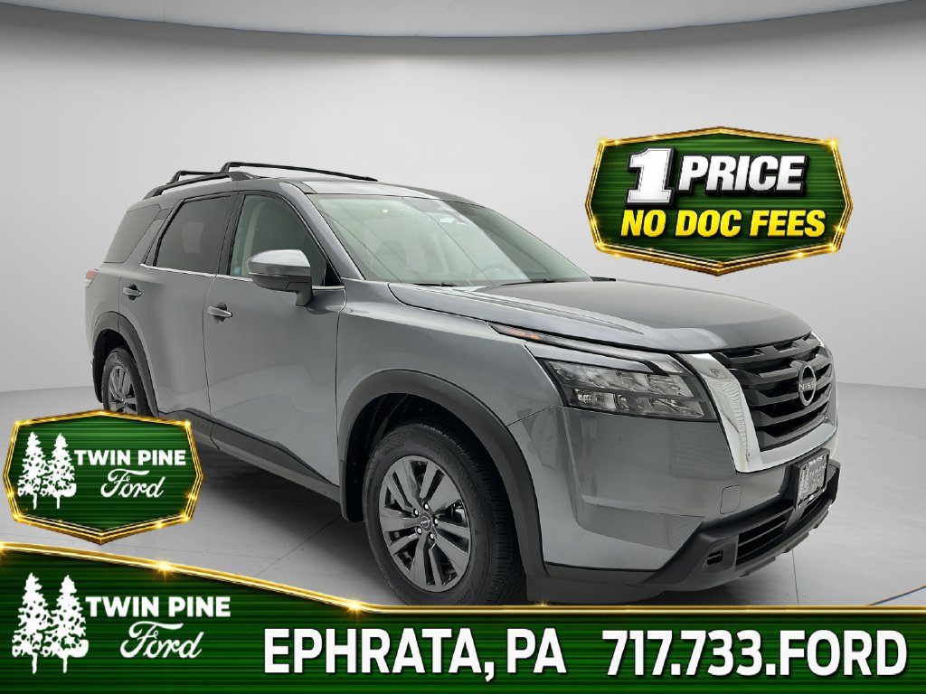 Used 2024 Nissan Pathfinder SV AWD/4WD image 1