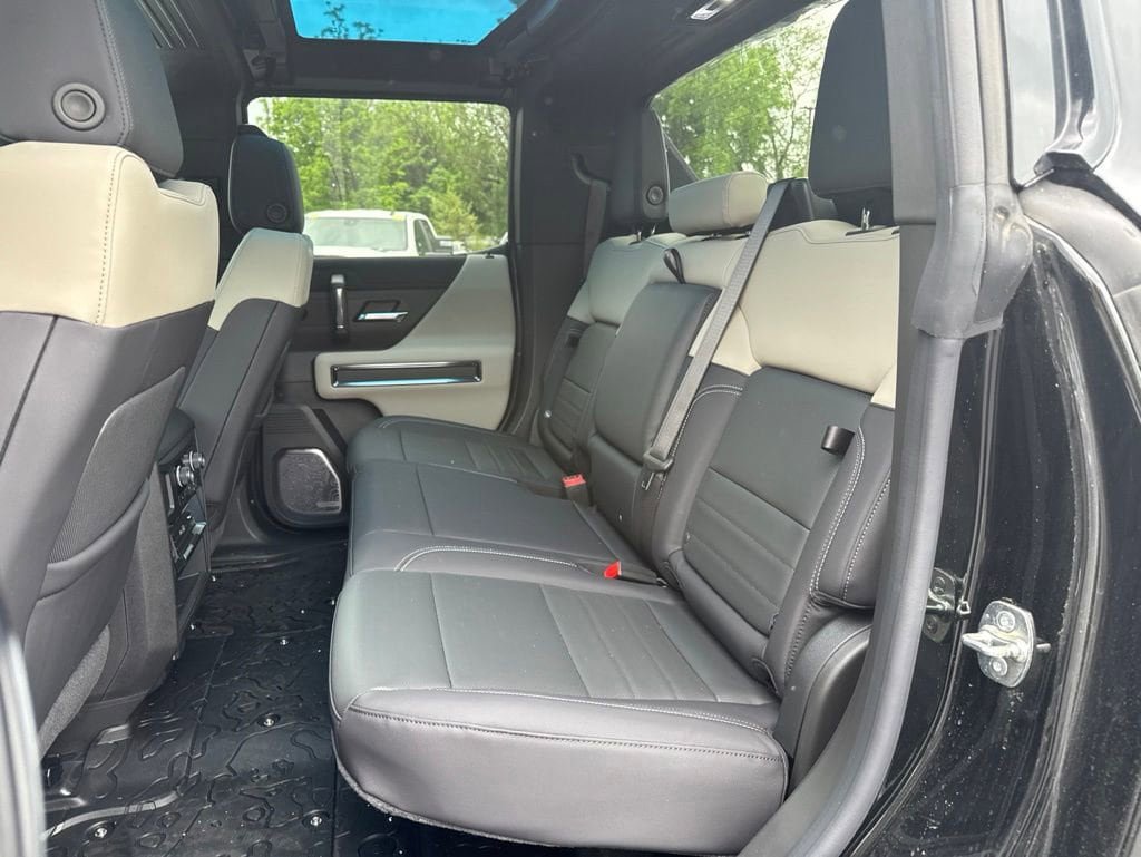 New 2026 GMC Hummer EV 4x4 Crew Cab image 12