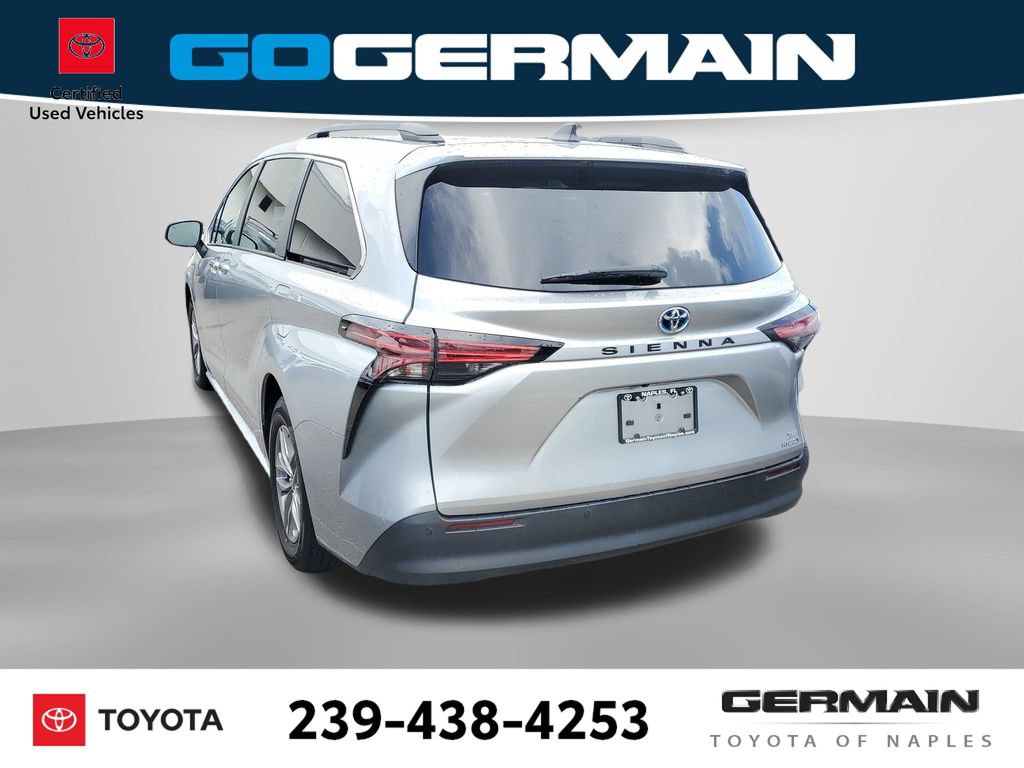 Certified 2022 Toyota Sienna XLE FWD image 9