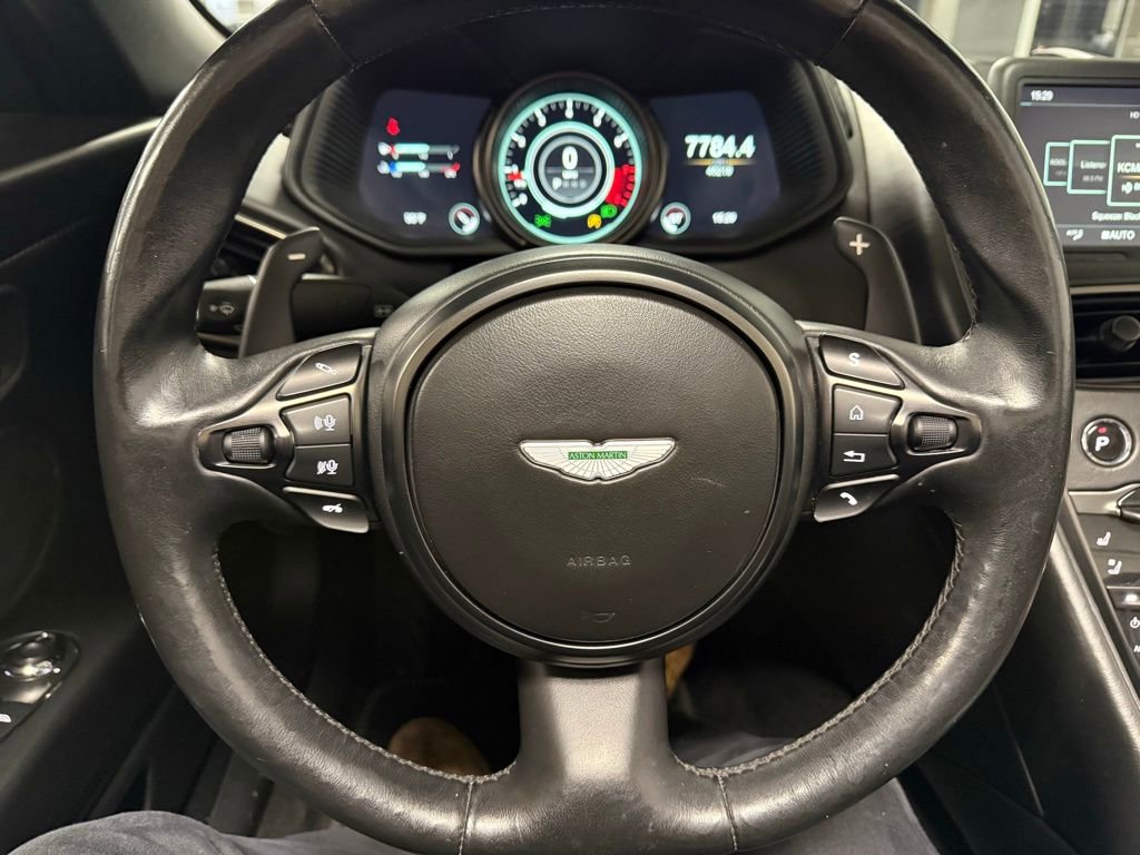 Used 2019 Aston Martin DB11 Volante image 11