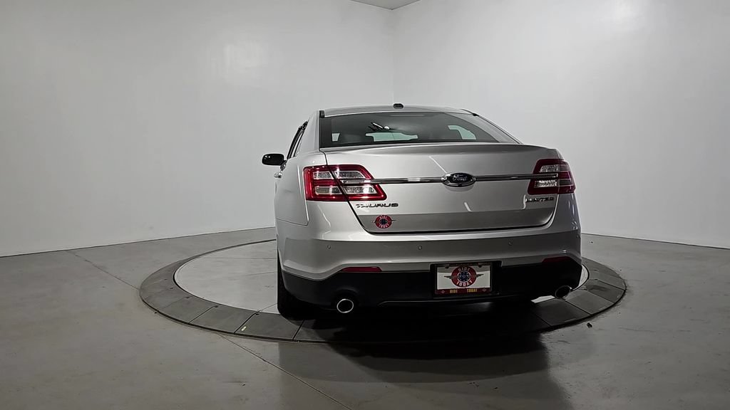 Used 2016 Ford Taurus Limited FWD image 4