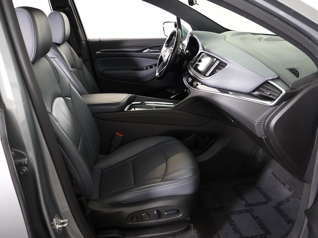 Used 2024 Buick Enclave Premium image 36