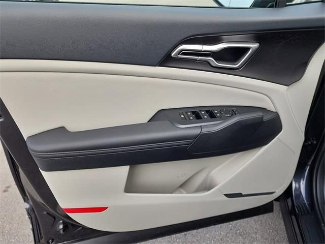 New 2026 Kia Sportage EX FWD image 10