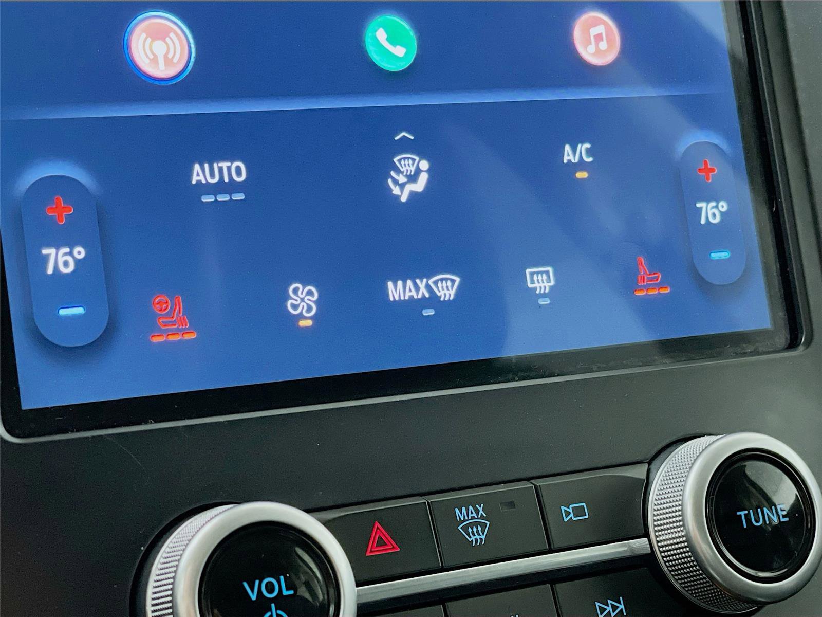 Used 2023 Ford Edge Titanium image 23