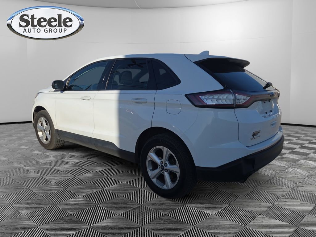 Used 2015 Ford Edge SE image 3