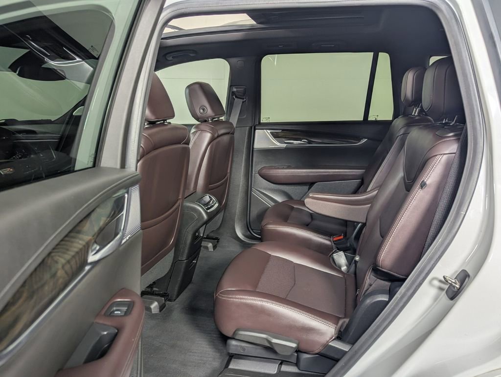 Used 2021 Cadillac XT6 Premium Luxury w/ LPO, Floor Liner Package image 21