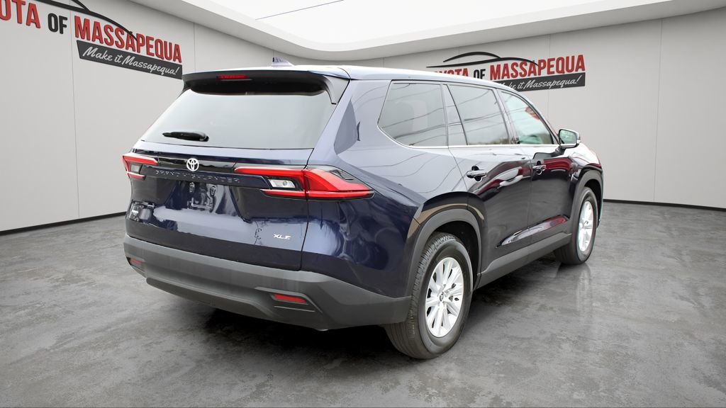Certified 2024 Toyota Grand Highlander XLE image 5