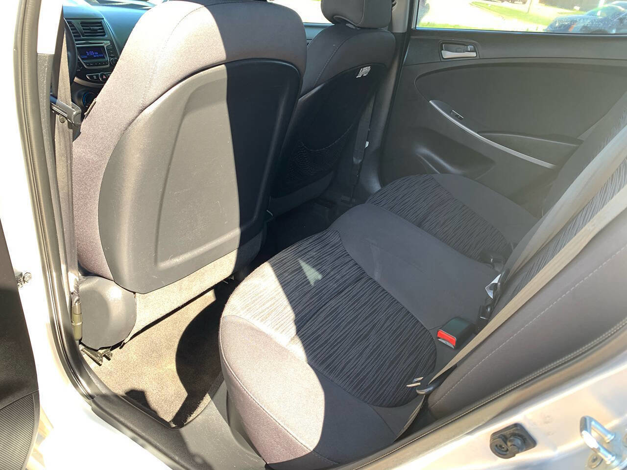Used 2015 Hyundai Accent GS FWD image 10