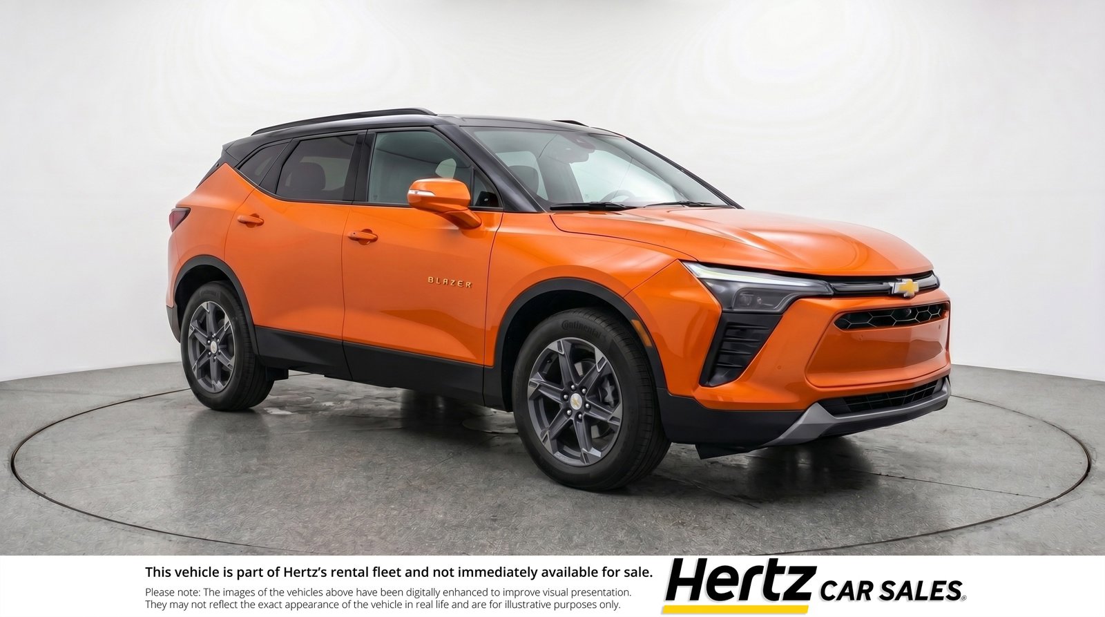 Used 2025 Chevrolet Blazer LT FWD image 1