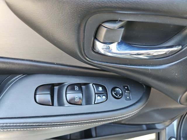 Used 2020 Nissan Murano SV image 15