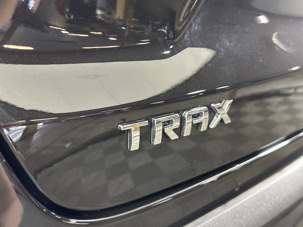New 2026 Chevrolet Trax ACTIV w/ Sunroof Package FWD image 32
