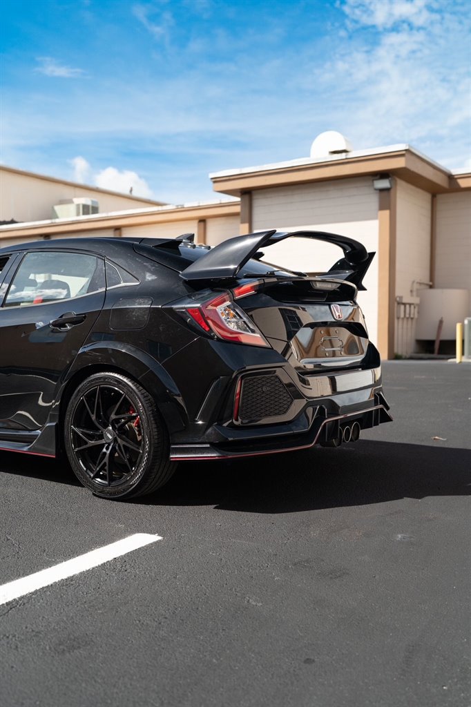 Used 2017 Honda Civic Type R image 18